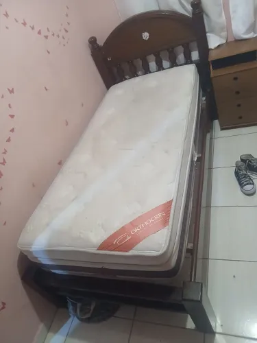 Cama com colchão 