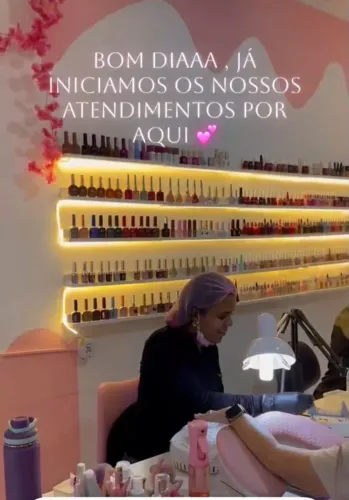 Vagas para manicure e nails Luzia