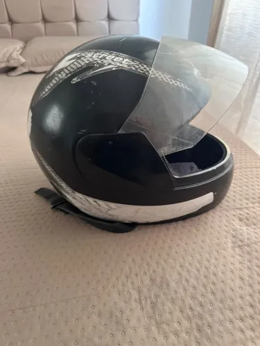 Capacete