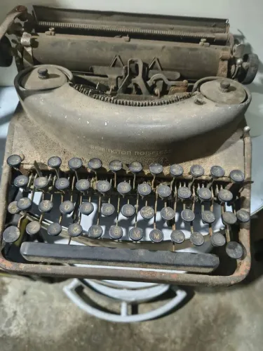 Máquina de escrever remington