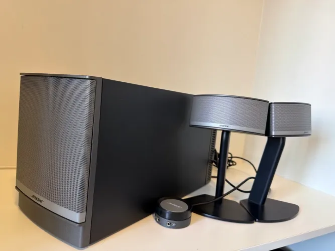 Bose Companion 5 Completo com Subwoofer e Suportes
