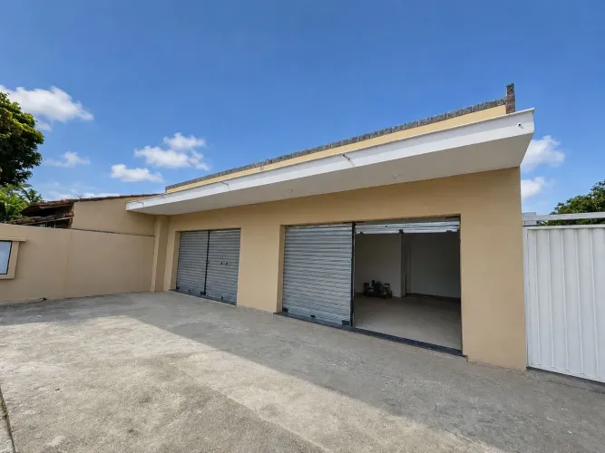 Alugo lojas  avenida principal em Itaipuaçu!!!