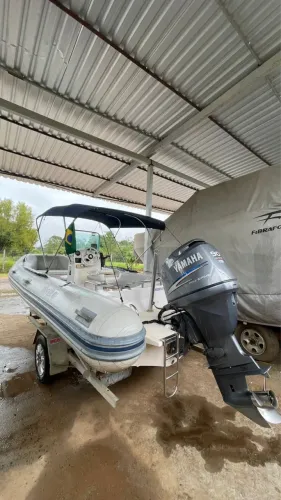 Bote inflável Flexboat SR-500 com yamaha 90hp 4tempos - impecável 