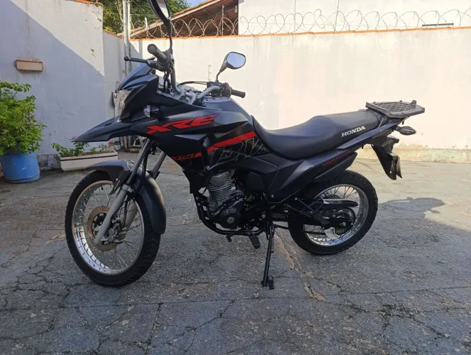 Vendo moto Honda XRE 190 flex muito conservada
