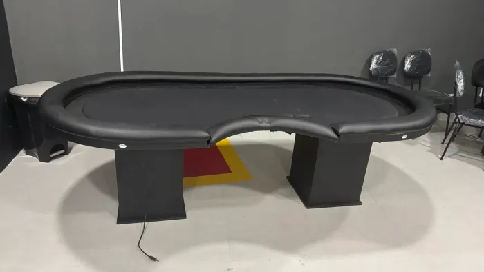 Mesa de Poker Profissional 9 Lugares + Dealer | Com Tomadas e Pista para Fichas