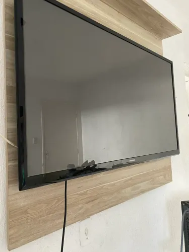 Televisão 50 polegadas, pouco usada