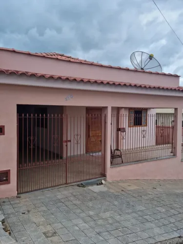 C386 - Excelente casa em ótimo local no bairro federal