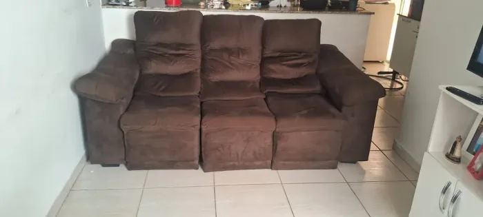 Vendo sofá de 3 lugares retrátil