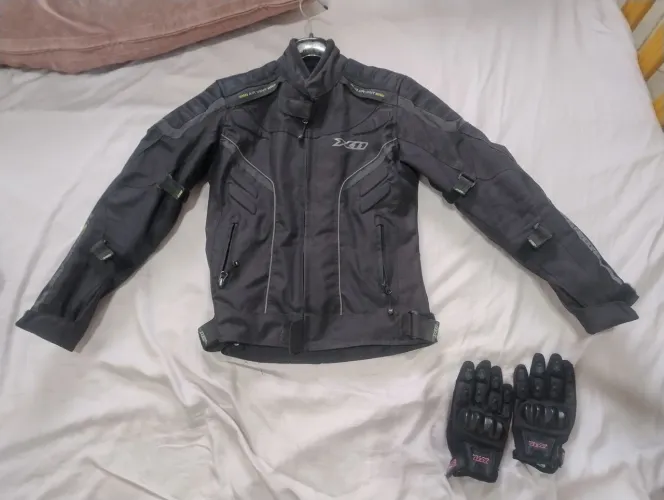 Kit motociclista feminino (capa, bota, casaco de proteção e luva)