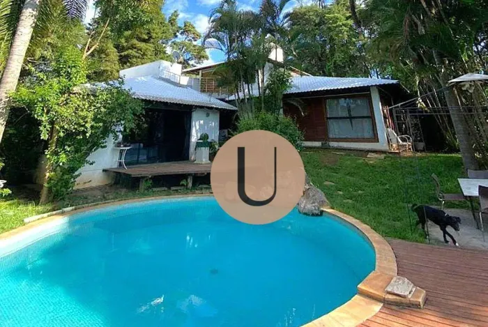 Casa em condomínio de Alto Padrão: 3 suítes, piscina, 7 vagas no condomínio Nova Higienópo