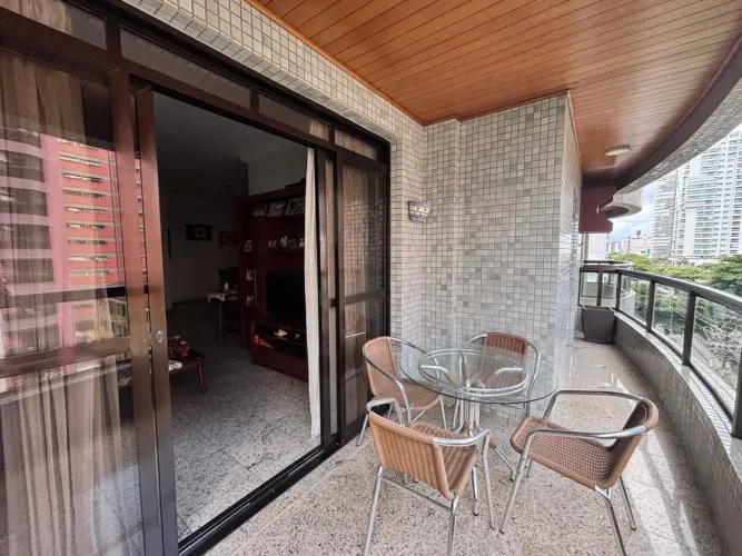 Apartamento à venda em Santos  Embaré 174 m² de área útil | Porteira fechada