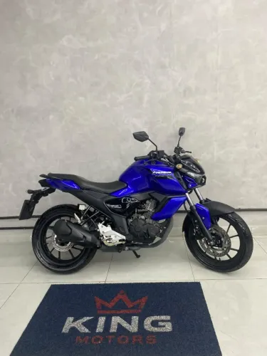 FZ15
