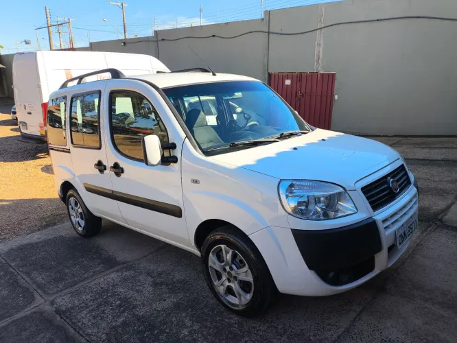 Fiat Doblo Essence 1.8 Flex 16V 5P 2018