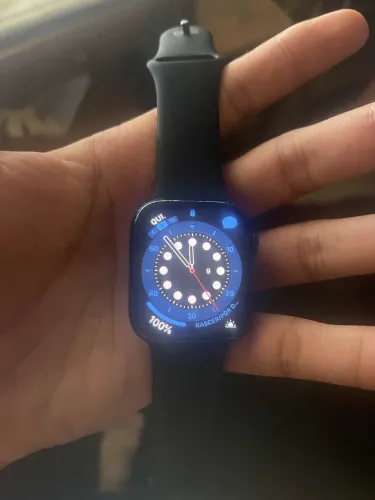 Apple Watch Series 8, 45mm, Bateria 85%, com cabo carregador original usb-c.