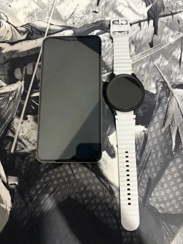 Celular Samsung S24FE + Galaxy Watch 7 44mm