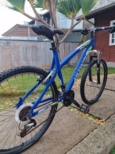 Bicicletas adulto e infantil