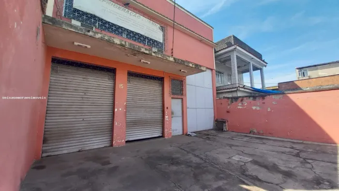 Galpão para Venda em Belford Roxo, Heliópolis, 2 banheiros, 2 vagas