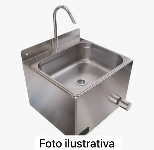 Pia de lavar as mãos assepsia em inox com acionamento no joelho
