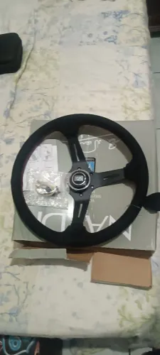 Vendo volante carro esportivo