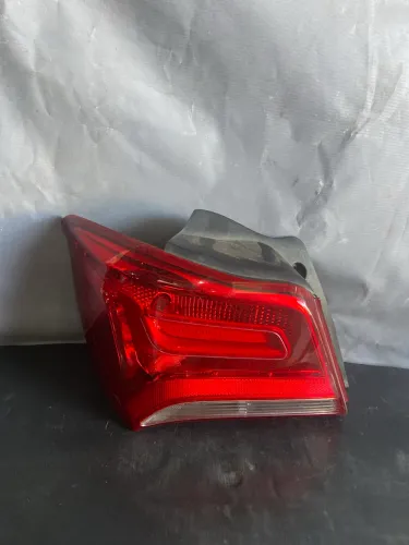 Lanterna Chevrolet onix lado esquerdo 18/19