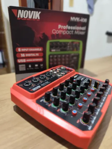Mesa de Som Novik NEO NVK-i08 (VENDA)