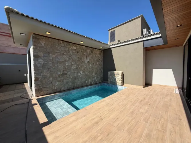 Casa à venda no condomínio Residencial Alphaville em Bauru-SP.