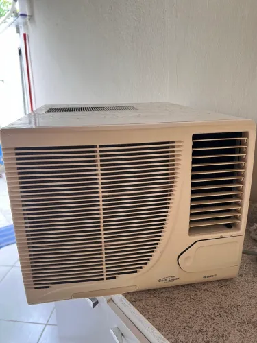 Ar Condicionado Janela Gree 10000 BTUs Parede 220V
