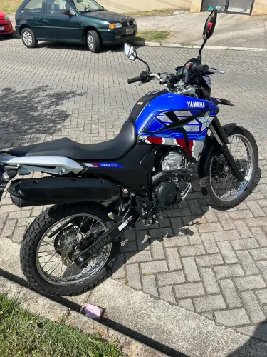 Yamaha Lander 250 - 2021 Capitão América