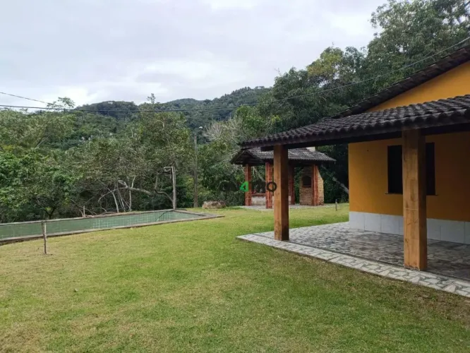 Casa com 2 dormitórios à venda por R$ 369.900,01 - Centro - Baturité/CE