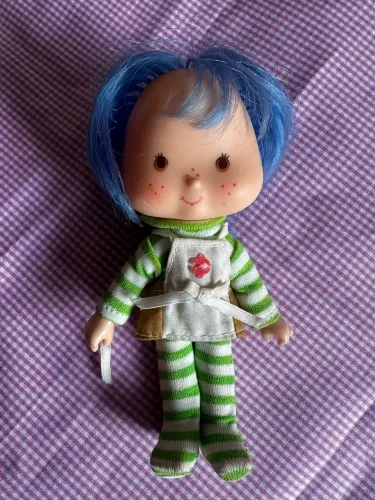 Boneca coleção moranguinho 