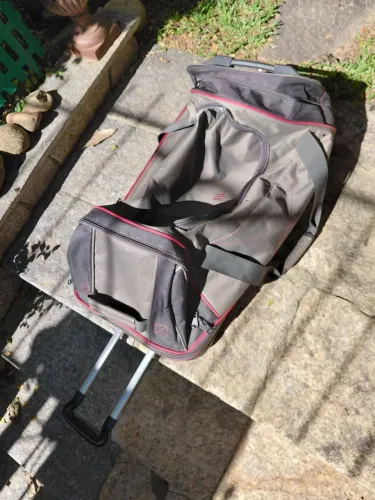 Duffle bag / mochila mala para despachar