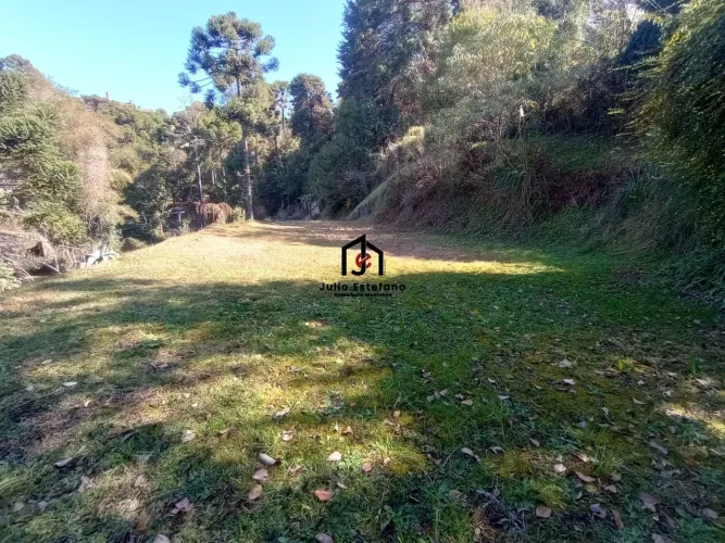 Terreno c/ área de 1.250,00m² no condomínio Jardim Véu da Noiva em Campos do Jordão