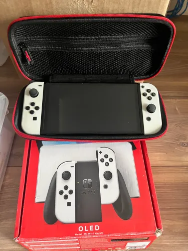 Nintendo Switch OLED branco