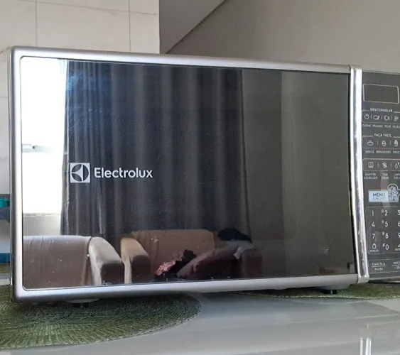 Vende-se um micro ondas