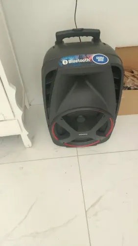 Vendo caixa de som mundial