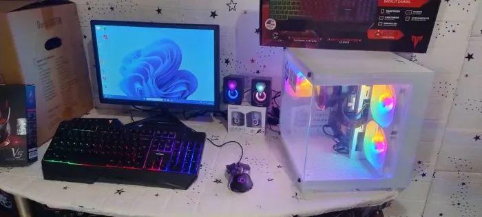 Computador i5, sexta Geração - 8gb ram DDR4 - SSD 240gb - Tela 19 LED HDMI