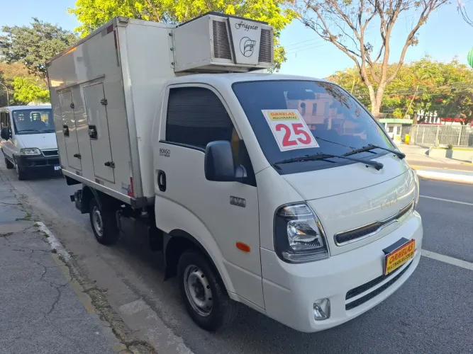 Kia Motors Bongo K-2500 2.5 4X4 TB Diesel 2025
