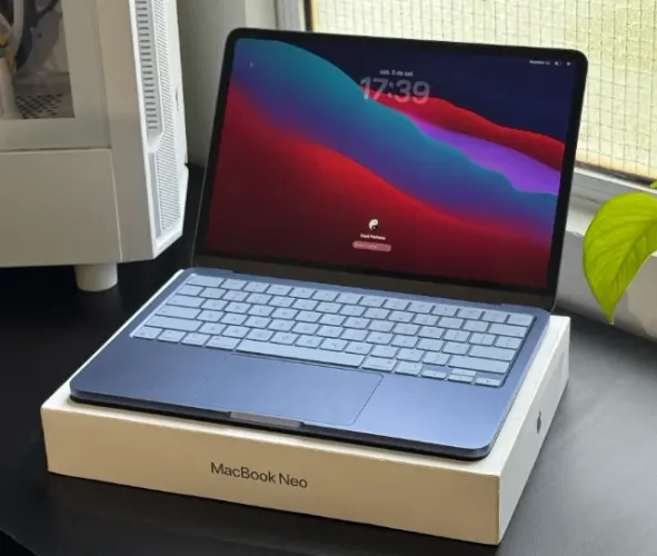 MacBook Neo 8GB RAM 256GB SSD - Índigo
