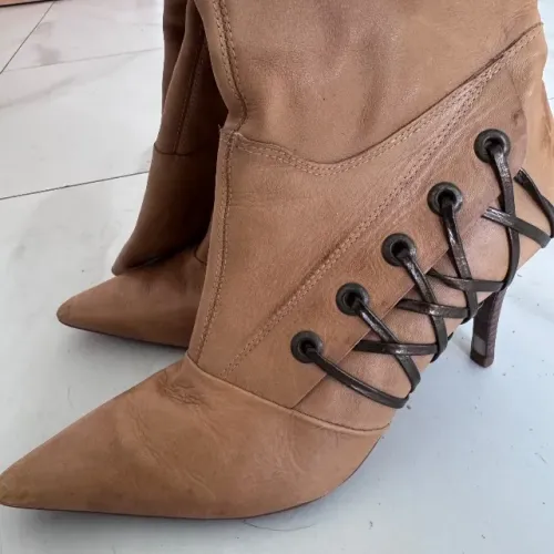 Bota cano alto couro Via Marte