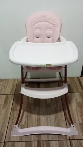 Cadeirinha de alimentação infantil