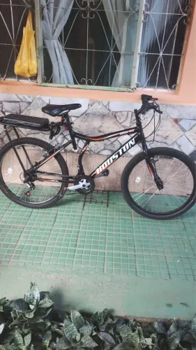 Bicicleta semi nova 