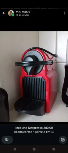 MÁQUINA DE CAFÉ NESPRESSO 