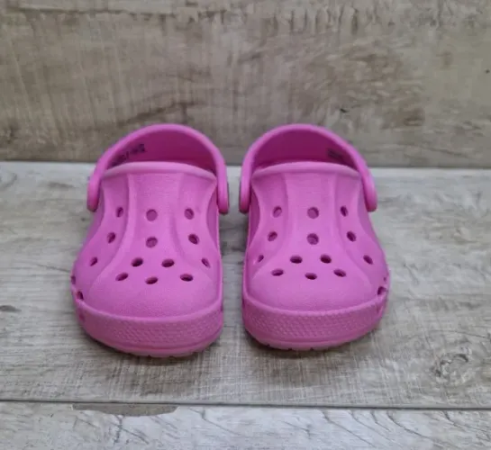 Crocs infantil tamanho c6 - 24 BR cor rosa pink excelente estado