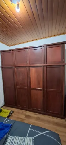 Guarda roupas casal em ótimo estado