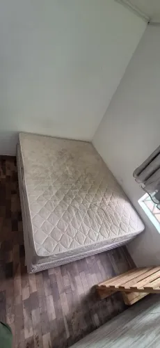 Cama Casal Queen Usada