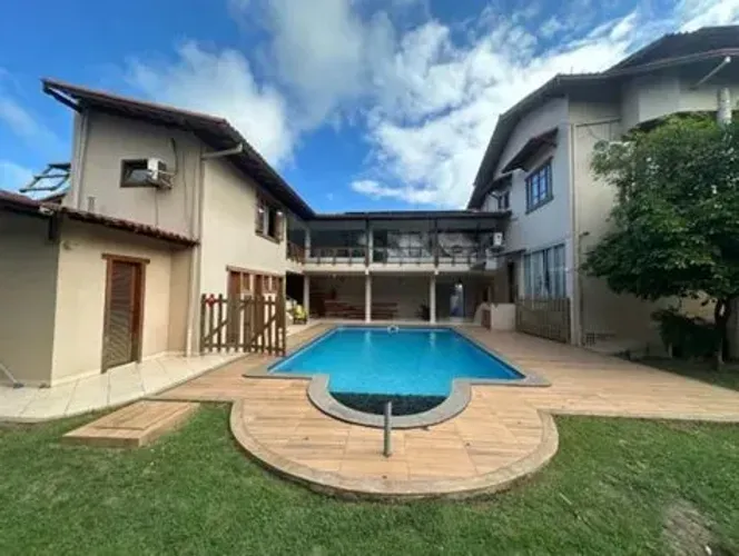 Casa comercial próximo ao Shopping Vitória