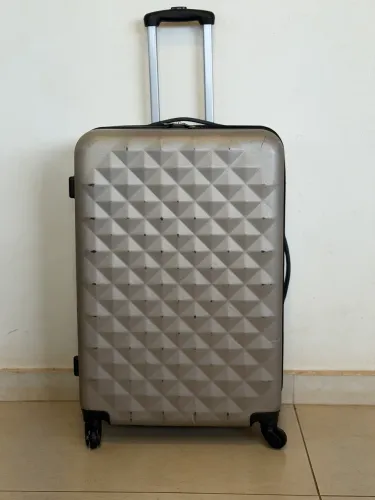 Mala Primark de viagem 23kg importada 