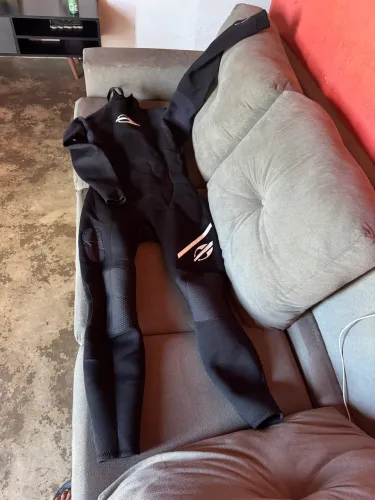Vende-se neoprene mormaii 3.2m