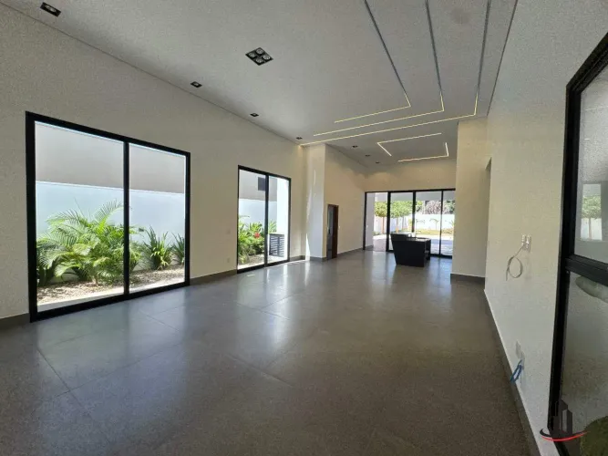 Casa a venda no condomínio Jockey Park, com 4 suítes, piscina com cascata, varanda gourmet