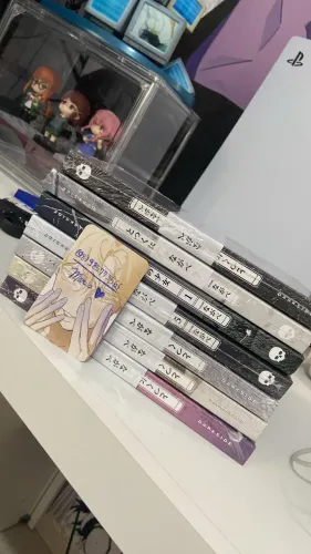 Mangá 1 ao 7 a menina do outro lado